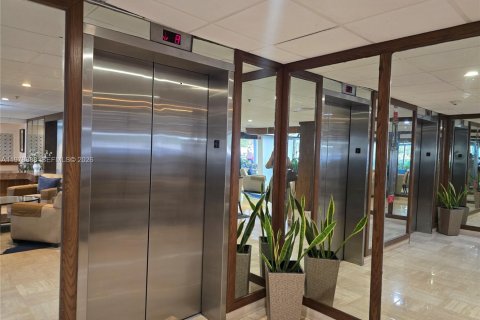 Купить кондоминиум в Холливуд, Флорида 2 спальни, 124.86м2, № 2049307 - фото 15