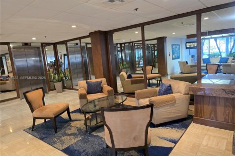 Купить кондоминиум в Холливуд, Флорида 2 спальни, 124.86м2, № 2049307 - фото 13