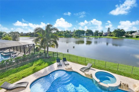 House in Boca Raton, Florida 5 bedrooms, 371.14 sq.m. № 1845866 - photo 13