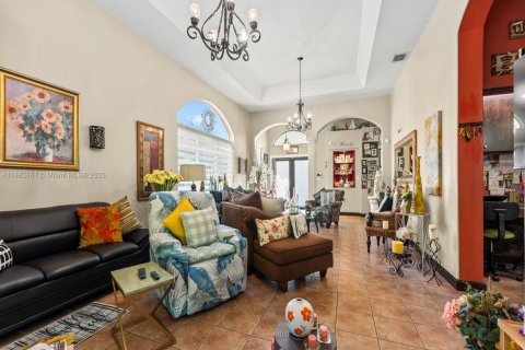 House in Miami, Florida 3 bedrooms, 168.71 sq.m. № 2012136 - photo 12