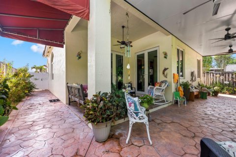 House in Miami, Florida 3 bedrooms, 168.71 sq.m. № 2012136 - photo 28