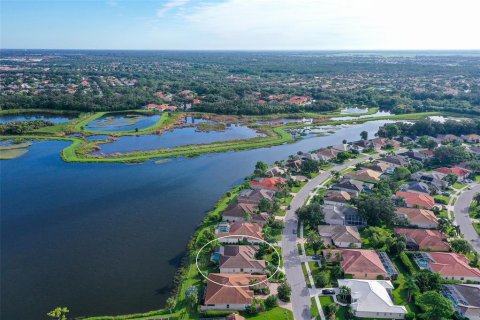 House in Sarasota, Florida 3 bedrooms, 219.81 sq.m. № 2291941 - photo 3
