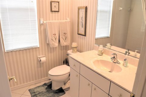 House in Sarasota, Florida 3 bedrooms, 219.81 sq.m. № 2291941 - photo 23