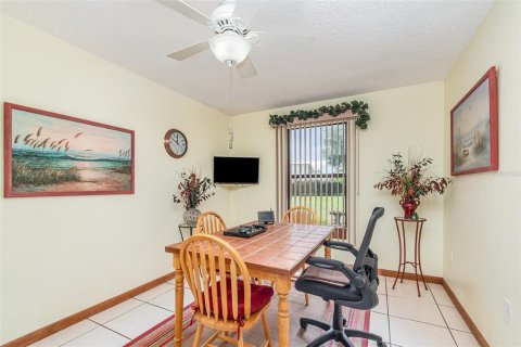 House in Osteen, Florida 3 bedrooms, 154.68 sq.m. № 1911323 - photo 9