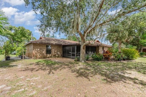 House in Osteen, Florida 3 bedrooms, 154.68 sq.m. № 1911323 - photo 23