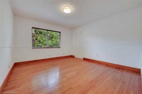 Villa ou maison à vendre à Coral Gables, Floride: 3 chambres, 212.56 m2 № 2066146 - photo 16