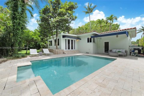 Villa ou maison à vendre à Coral Gables, Floride: 3 chambres, 212.56 m2 № 2066146 - photo 19