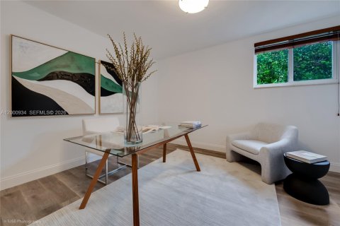 Villa ou maison à vendre à Coral Gables, Floride: 3 chambres, 212.56 m2 № 2066146 - photo 17