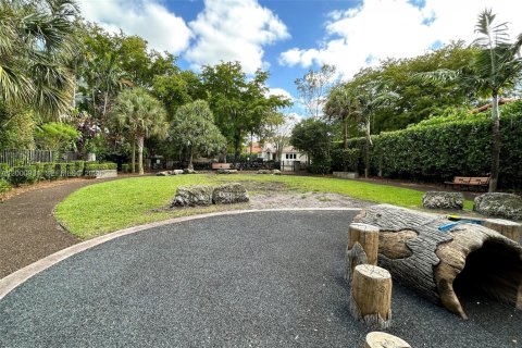 Villa ou maison à vendre à Coral Gables, Floride: 3 chambres, 212.56 m2 № 2066146 - photo 21