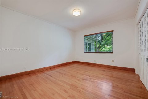 Villa ou maison à vendre à Coral Gables, Floride: 3 chambres, 212.56 m2 № 2066146 - photo 14