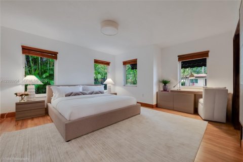 Villa ou maison à vendre à Coral Gables, Floride: 3 chambres, 212.56 m2 № 2066146 - photo 11