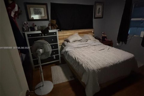 Commercial property in Hollywood, Florida 261.24 sq.m. № 1993550 - photo 23