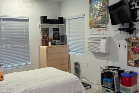 Commercial property in Hollywood, Florida 261.24 sq.m. № 1993550 - photo 21