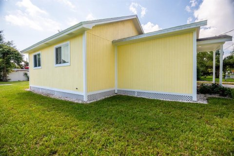 House in Port Orange, Florida 3 bedrooms, 77.48 sq.m. № 1900126 - photo 24