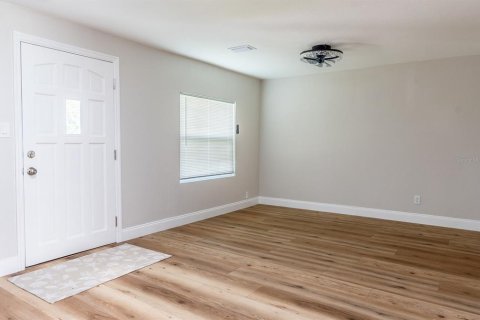 House in Port Orange, Florida 3 bedrooms, 77.48 sq.m. № 1900126 - photo 3