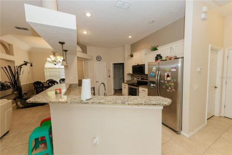 House in Land O' Lakes, Florida 3 bedrooms, 155.89 sq.m. № 1747789 - photo 9