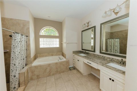House in Land O' Lakes, Florida 3 bedrooms, 155.89 sq.m. № 1747789 - photo 13