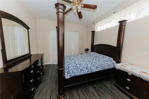 House in Land O' Lakes, Florida 3 bedrooms, 155.89 sq.m. № 1747789 - photo 12