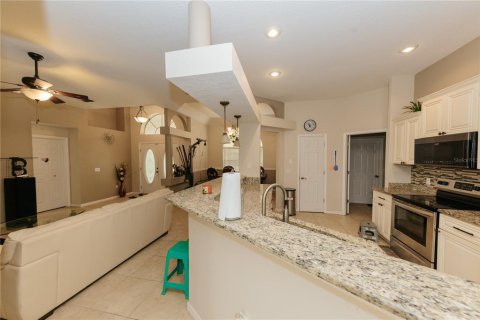 House in Land O' Lakes, Florida 3 bedrooms, 155.89 sq.m. № 1747789 - photo 10