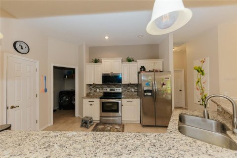 House in Land O' Lakes, Florida 3 bedrooms, 155.89 sq.m. № 1747789 - photo 11
