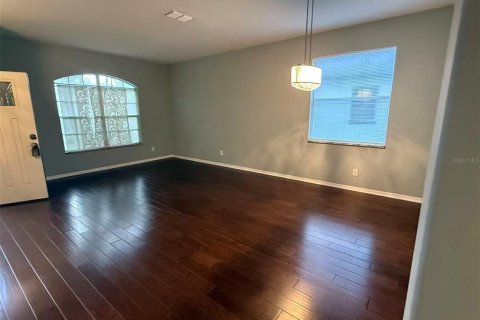 Casa en alquiler en Orlando, Florida, 5 dormitorios, 256.41 m2 № 1911744 - foto 2