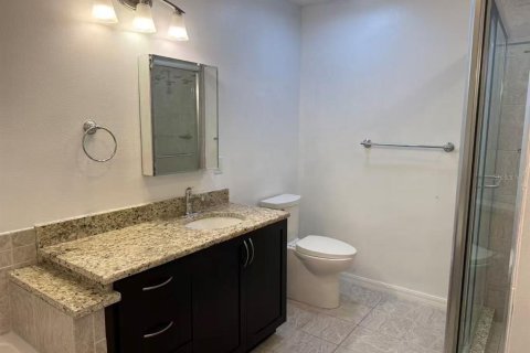 Casa en alquiler en Orlando, Florida, 5 dormitorios, 256.41 m2 № 1911744 - foto 28