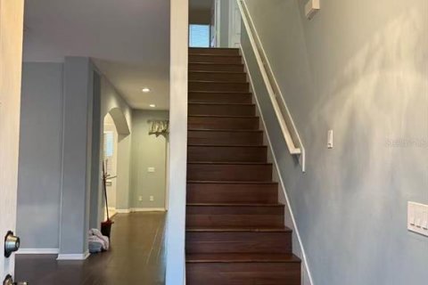 Casa en alquiler en Orlando, Florida, 5 dormitorios, 256.41 m2 № 1911744 - foto 5