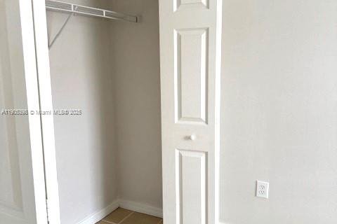 Снять в аренду квартиру в Дорал, Флорида 3 спальни, 118.08м2, № 1963732 - фото 21