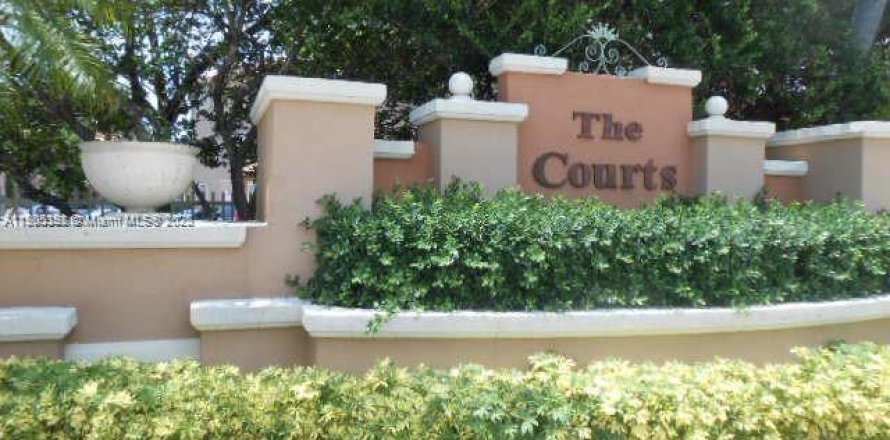 Квартира в Дорал, Флорида 3 спальни, 118.08м2 № 1963732