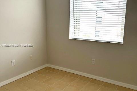 Снять в аренду квартиру в Дорал, Флорида 3 спальни, 118.08м2, № 1963732 - фото 19