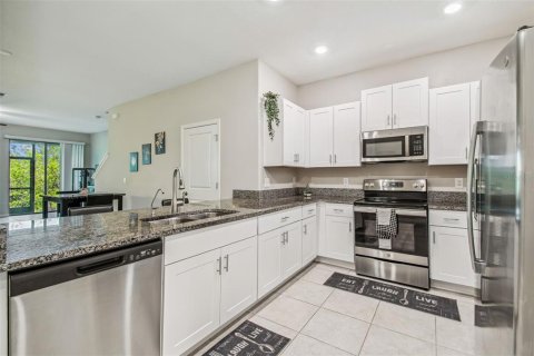 Adosado en venta en Ruskin, Florida, 3 dormitorios, 166.85 m2 № 1615514 - foto 2