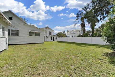 House in Plant City, Florida 8 bedrooms, 282.89 sq.m. № 2229251 - photo 8
