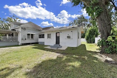 House in Plant City, Florida 8 bedrooms, 282.89 sq.m. № 2229251 - photo 4