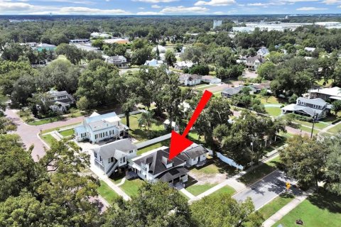 House in Plant City, Florida 8 bedrooms, 282.89 sq.m. № 2229251 - photo 12