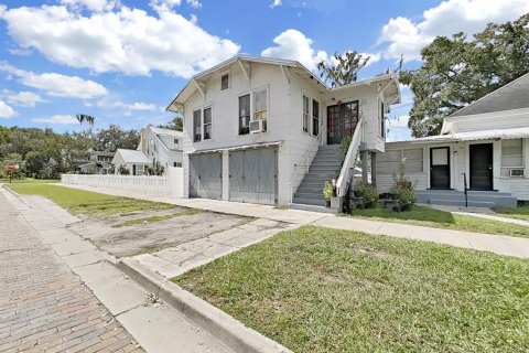 House in Plant City, Florida 8 bedrooms, 282.89 sq.m. № 2229251 - photo 6