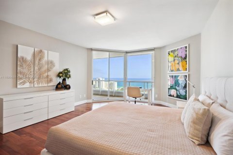 Condominio en venta en Aventura, Florida, 3 dormitorios, 245.26 m2 № 1864222 - foto 19