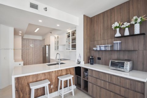 Condominio en venta en Aventura, Florida, 3 dormitorios, 245.26 m2 № 1864222 - foto 15