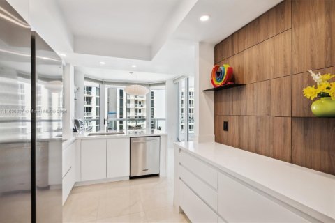 Condominio en venta en Aventura, Florida, 3 dormitorios, 245.26 m2 № 1864222 - foto 13
