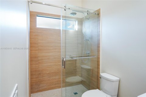 Casa en venta en Homestead, Florida, 5 dormitorios № 2008141 - foto 12