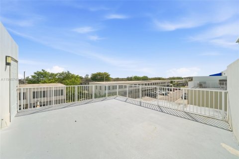 Купить таунхаус в Хомстед, Флорида 4 спальни, № 2049175 - фото 19