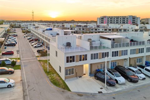 Купить таунхаус в Хомстед, Флорида 4 спальни, № 2049175 - фото 22