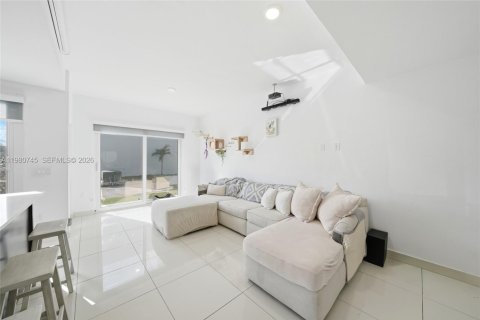 Купить таунхаус в Хомстед, Флорида 4 спальни, № 2049175 - фото 3