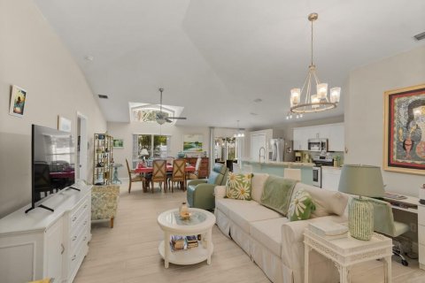 Casa en venta en Vero Beach, Florida, 3 dormitorios, 155.89 m2 № 2340889 - foto 3