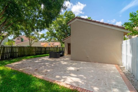 House in Sunrise, Florida 3 bedrooms, 125.23 sq.m. № 1684018 - photo 7