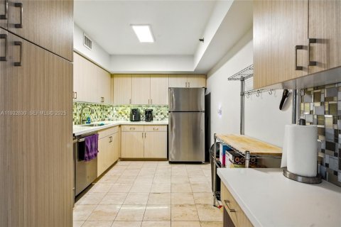 Condo in Aventura, Florida, 3 bedrooms № 1991479 - photo 9