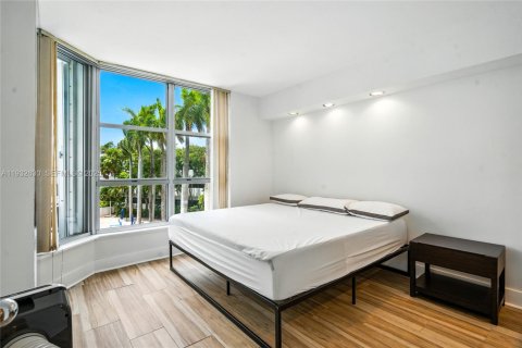 Condo in Aventura, Florida, 3 bedrooms № 1991479 - photo 17