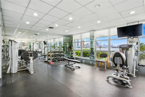 Condo in Aventura, Florida, 3 bedrooms № 1991479 - photo 23