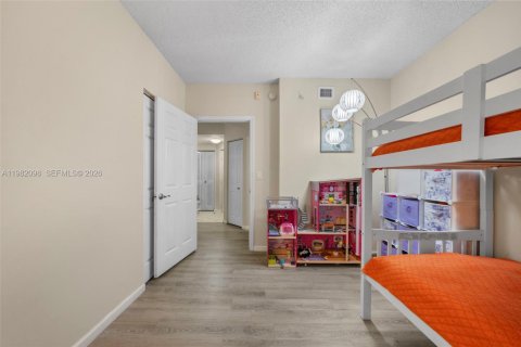 Condo in Sunny Isles Beach, Florida, 2 bedrooms  № 2043298 - photo 20