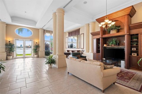 Condo in Sunny Isles Beach, Florida, 2 bedrooms  № 2043298 - photo 8