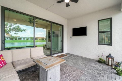 Купить виллу или дом в Уэстлейк, Флорида 7 комнат, 155.8м2, № 2085626 - фото 25